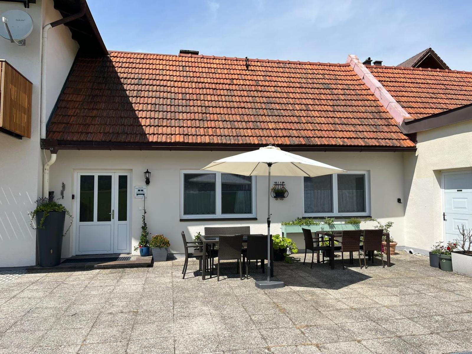 Danner Familien-Ferienwohnungen Schoerfling Am Attersee Schörfling Exterior foto